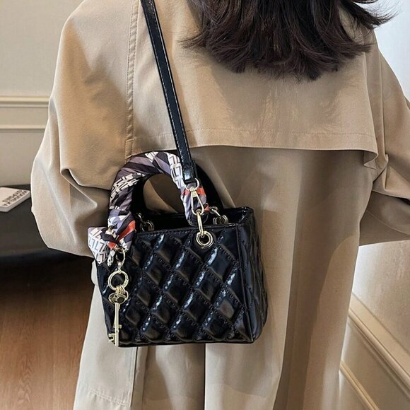 Black Vintage Women's Diamond Grid Crossbody Handbag - Picture 3 of 8